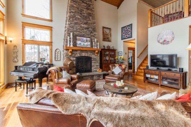 101 Songadeewin Ln, House other with 3 bedrooms, 4 bathrooms and null parking in Barton VT | Image 9