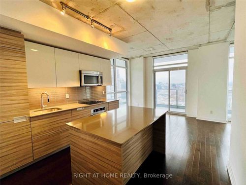 2203-210 Simcoe St, Toronto, ON, M5T0A9 | Card Image