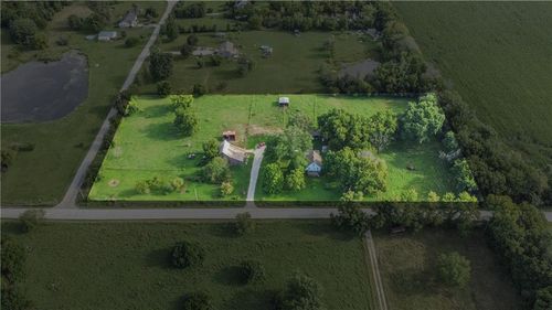 4900 E 219th St, Peculiar, MO, 64078-8707 | Card Image