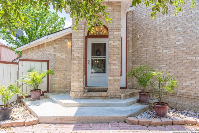 9907 Autumn Vly, House other with 4 bedrooms, 3 bathrooms and null parking in Converse TX | Image 5