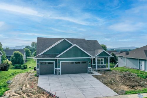 500 Whitford Ave, PRAIRIE DU SAC, WI, 53578-2158 | Card Image
