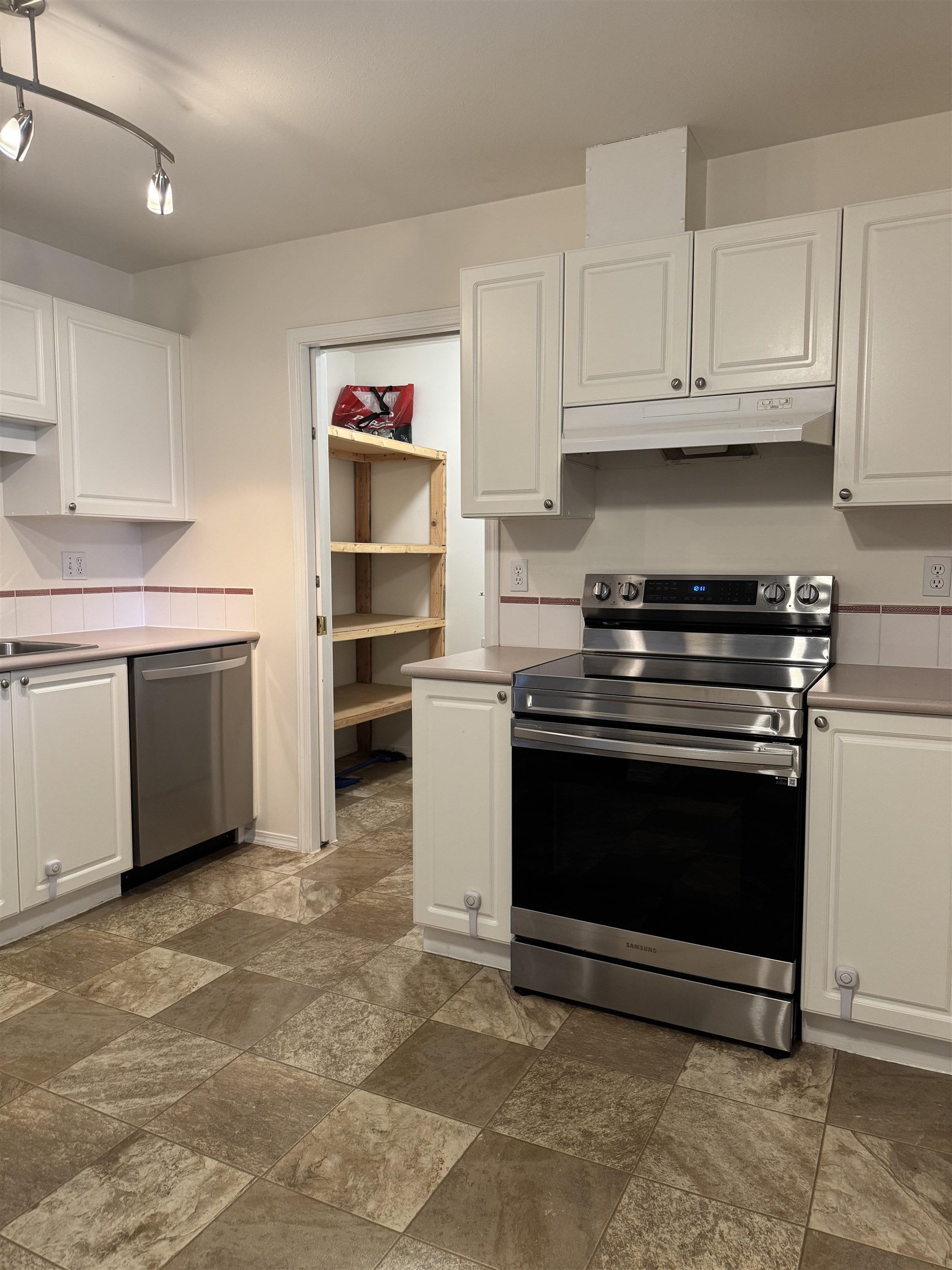 Residential in Abbotsford 3