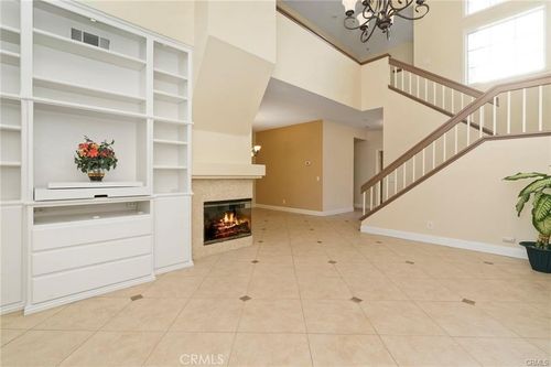 114 Cartier Aisle, Irvine, CA, 92620-5712 | Card Image