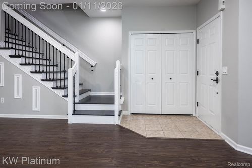 3835 Cherry Creek Ln, Sterling Heights, MI, 48314-1035 | Card Image