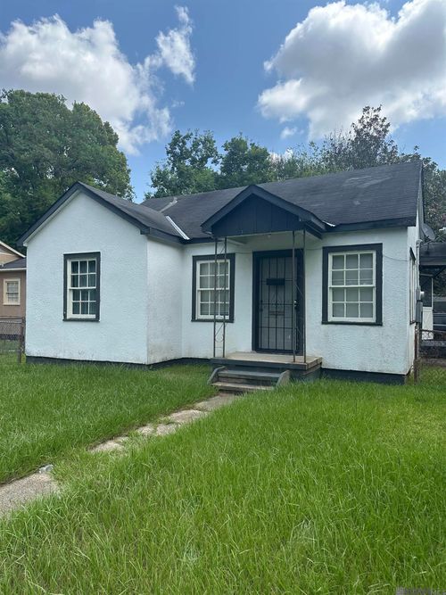 2908 N Foster Dr, Baton Rouge, LA, 70805-6927 | Card Image