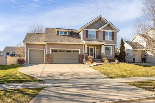 381 Liberty Park Dr, Oregon, WI, 53575-3943 | Card Image