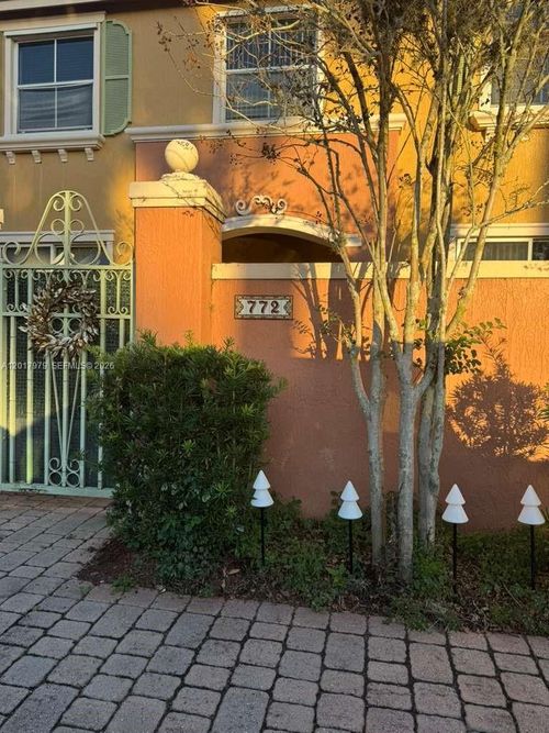 1910-772 Sw 106th Ave, Pembroke Pines, FL, 33025-6911 | Card Image
