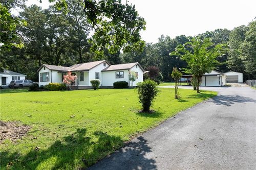 3186 Highway 411 Ne, White, GA, 30184-2746 | Card Image