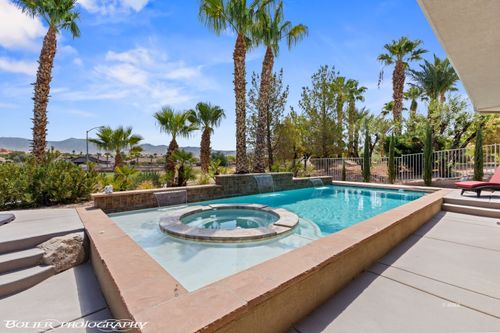 560 Rolling Hills Dr, Mesquite, NV, 89027-8806 | Card Image