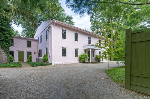 2461 Salt Point Tpke, Clinton Corners, NY, 12514-2302 | Card Image