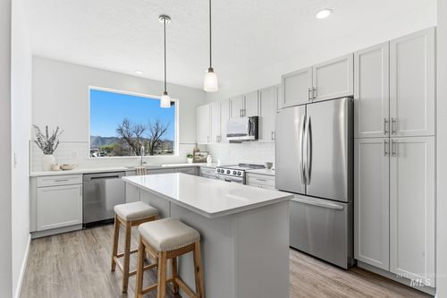 520 Diamond Ln, Emmett, ID, 83617-1436 | Card Image