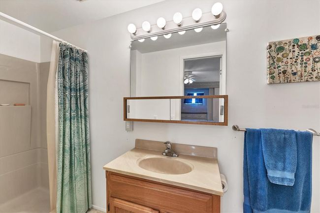 Primary Bathroom | Image 14