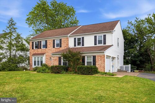 2612 Cresswell Dr, Norristown, PA, 19403-3925 | Card Image