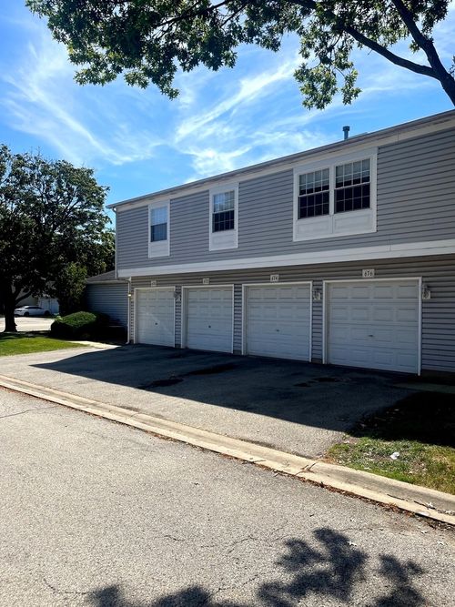 674-674 Cleo Ct, Wheeling, IL, 60090-2210 | Card Image