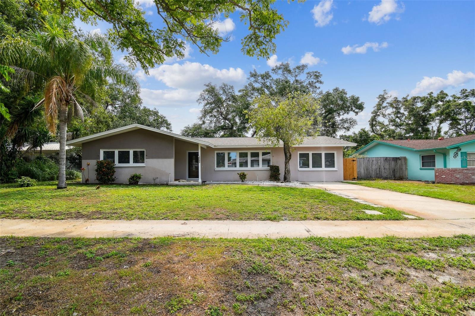Woodridge Dr, Clearwater, FL 33756