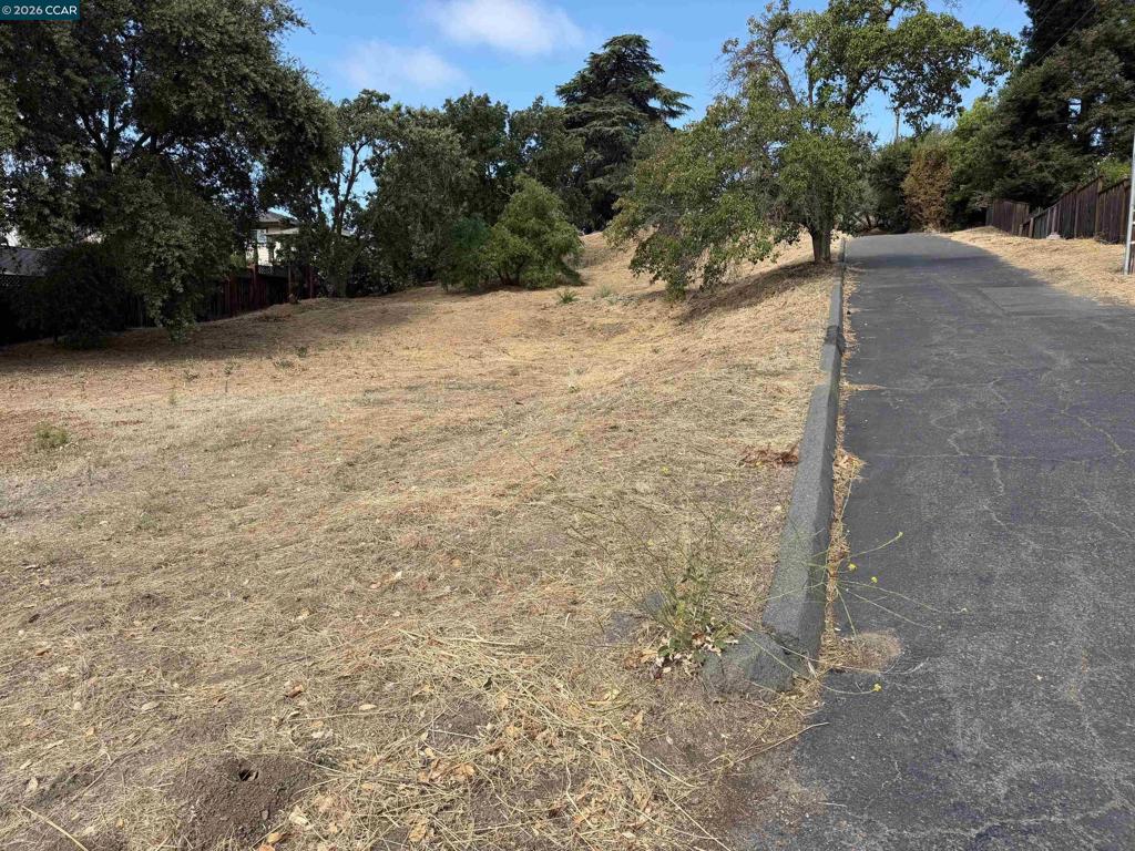 Land in Pleasant Hill 4