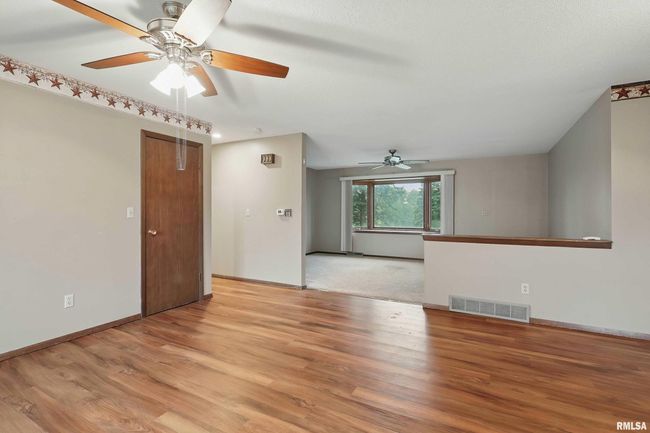 803 Locust St, House other with 3 bedrooms, 2 bathrooms and null parking in Princeton IA | Image 5