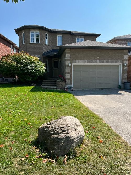 81 Holly Meadow Rd, Barrie, ON, L4N0A2 | Card Image