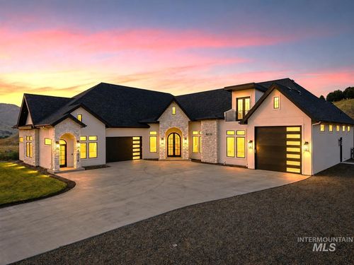 4610 N Accipiter Pl, Boise, ID, 83703-7028 | Card Image
