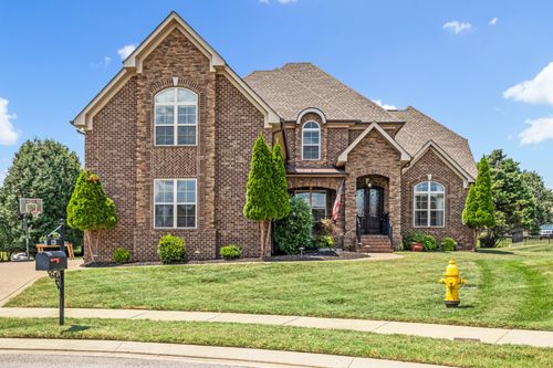 120 Fraser Pl, Hendersonville, TN, 37075-1407 | Card Image