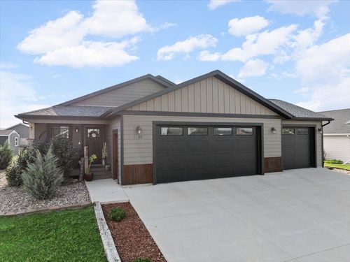 3749 W Beartooth Loop, Spearfish, SD, 57783-7712 | Card Image