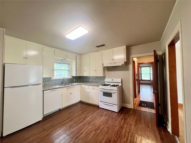 1808 E 38 Th 1/2 St, House other with 2 bedrooms, 2 bathrooms and null parking in Austin TX | Image 5