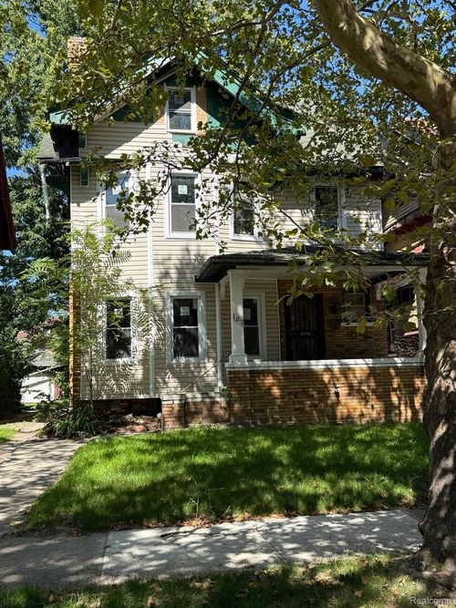 109 Massachusetts St, Highland Park, MI, 48203-3538 | Card Image
