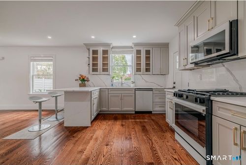 20 Avenue A, Norwalk, CT, 06854-2622 | Card Image