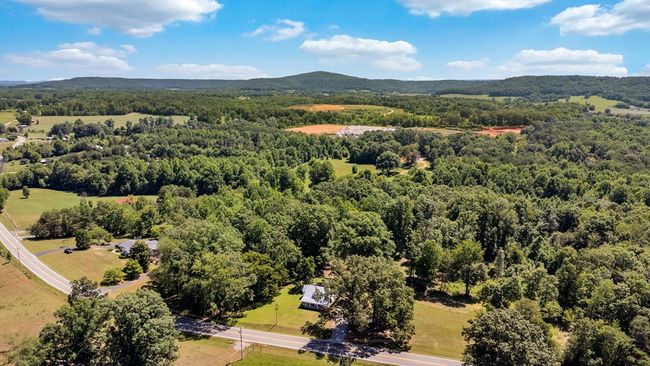 13593 Old Kentucky Rd, Home with 1 bedrooms, 1 bathrooms and 2 parking in Sparta TN | Image 21