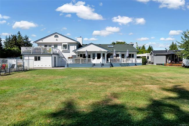 Clubhouse | Image 20