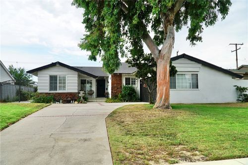1359 W Deodar St, Ontario, CA, 91762 | Card Image