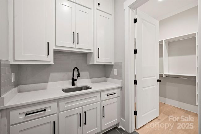 8163 Fairview Rd, House other with 4 bedrooms, 4 bathrooms and null parking in Charlotte NC | Image 32