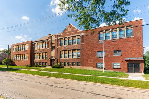 apt-b5-530 E Highland Ave, Villa Park, IL, 60181-2776 | Card Image