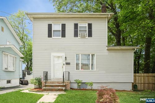 64 Hardgrove Ter, Irvington, NJ, 07111-1705 | Card Image