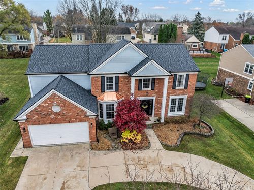 45077 Roundview Dr, Novi, MI, 48375-3833 | Card Image