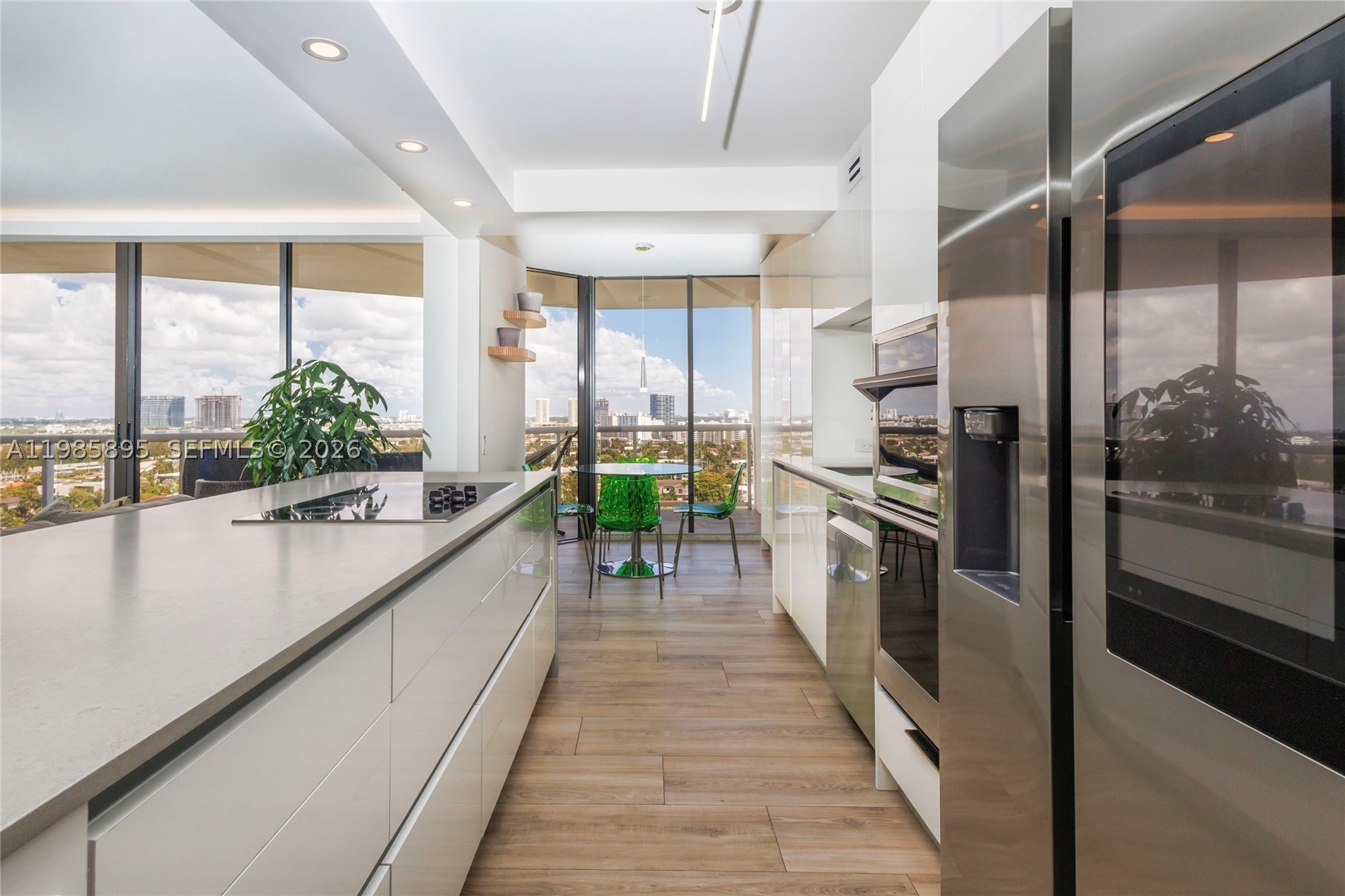 Residential in Aventura 5