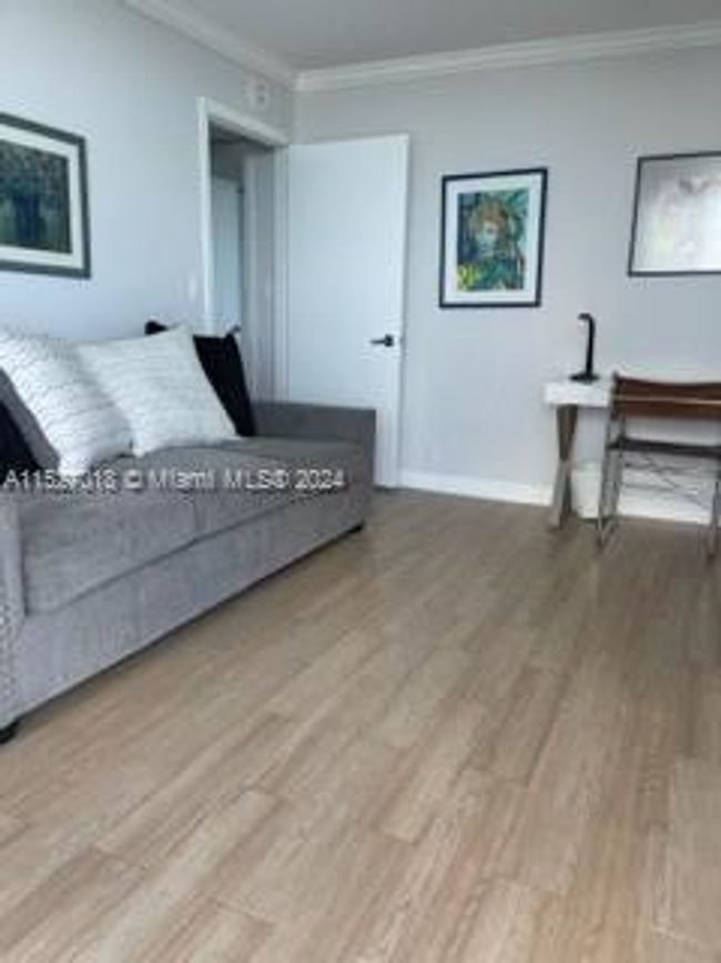 APT-509 - 6767 Collins Ave, Condo with 2 bedrooms, 2 bathrooms and null parking in Miami Beach FL | Image 12