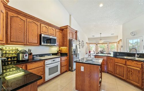 6841 Longmeadow Dr, Pahrump, NV, 89061-7755 | Card Image