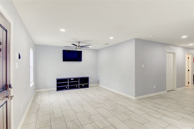 504 Johnson St, House other with 3 bedrooms, 2 bathrooms and null parking in McGregor TX | Image 5