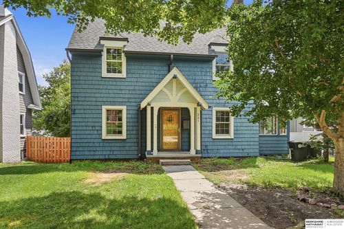 321 S 51st Street, Omaha, NE, 68132 | Card Image