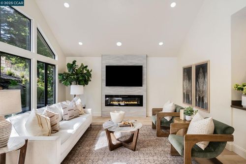 3363 Deer Hollow Dr, Danville, CA, 94506-6045 | Card Image
