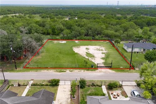 1409 1st Ln, Mission, TX, 78572-6959 | Card Image