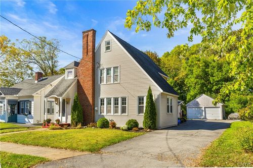 2812 Ogden Pl, Utica, NY, 13501-6535 | Card Image