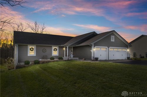 160 Meadowbrooke Dr, Wilmington, OH, 45177-8023 | Card Image