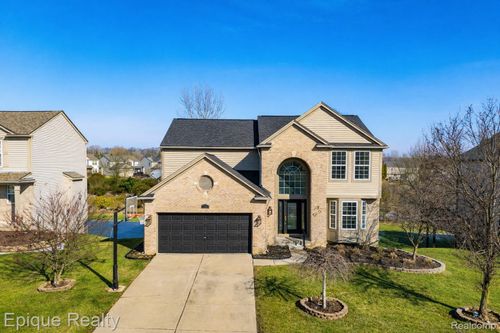 7858 Turrillium Ln, Waterford, MI, 48327-4348 | Card Image