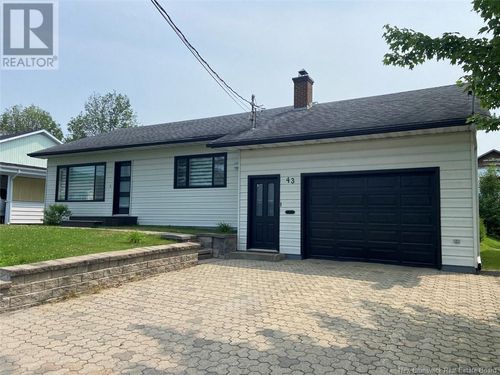 43 47e Ave, Edmundston, NB, E3V3C1 | Card Image