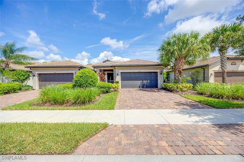 7638 Jacaranda Ln, NAPLES, FL, 34114-2799 | Card Image