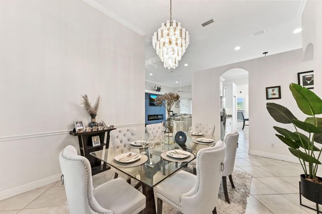 2450 Sw Summit St, House other with 3 bedrooms, 2 bathrooms and null parking in Port Saint Lucie FL | Image 19