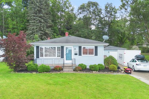 2627 44th St, Erie, PA, 16510-3943 | Card Image