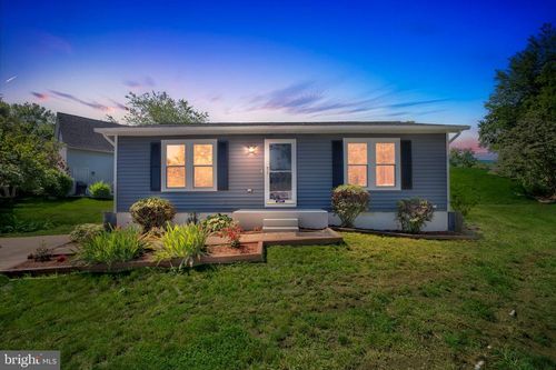 152 Oak View Dr Se, LEESBURG, VA, 20175-4028 | Card Image